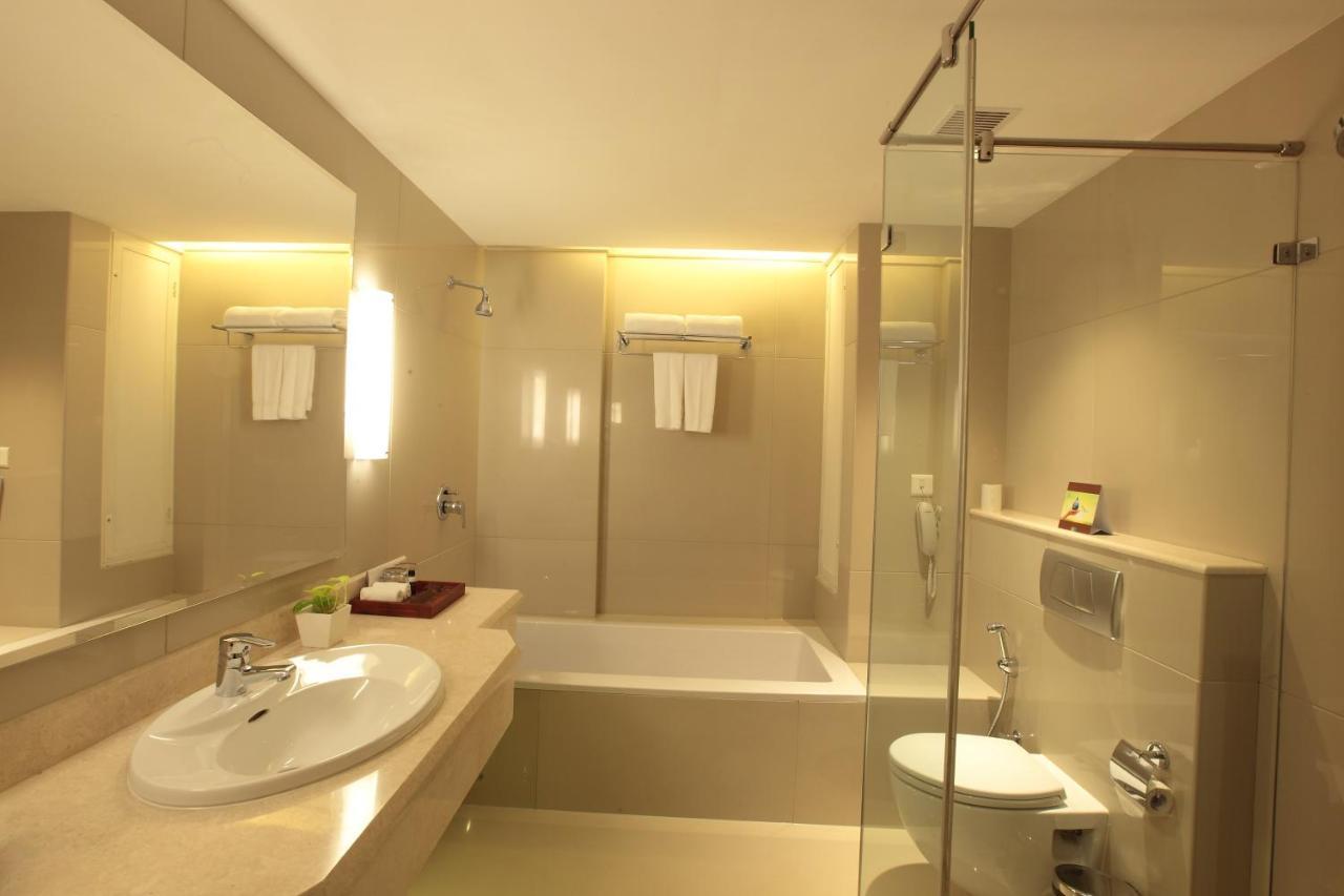 Monsoon Empress Kochi Hotell Eksteriør bilde